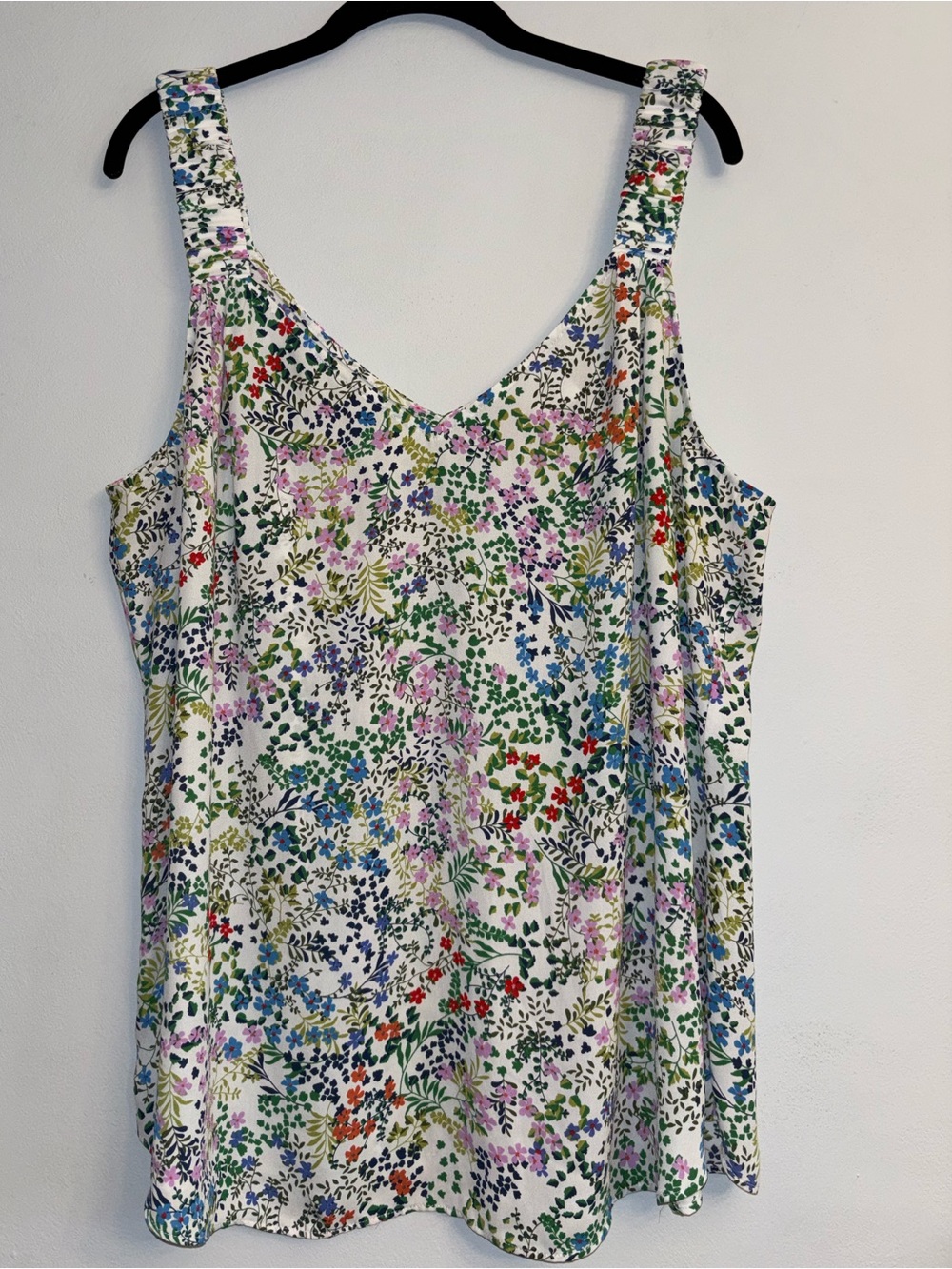 Cabi Small Floral V-Neck Tank
